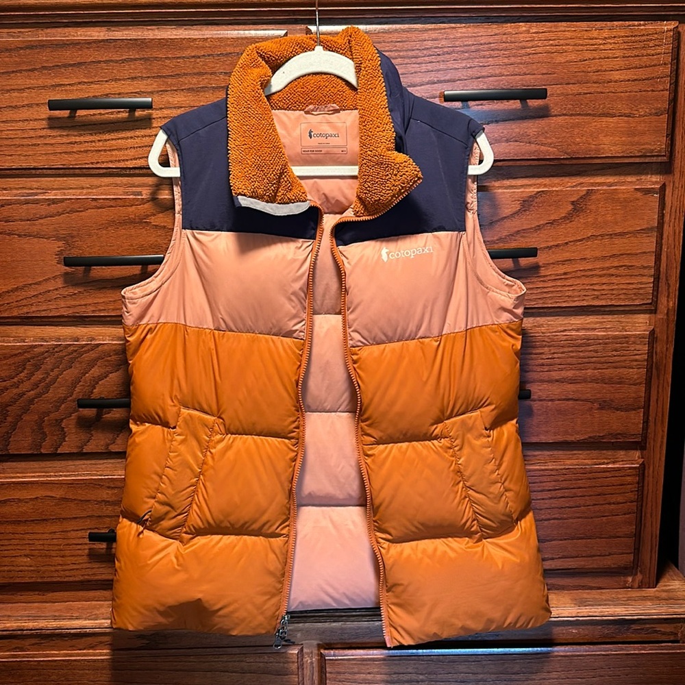 Cotopaxi Puffer Vest